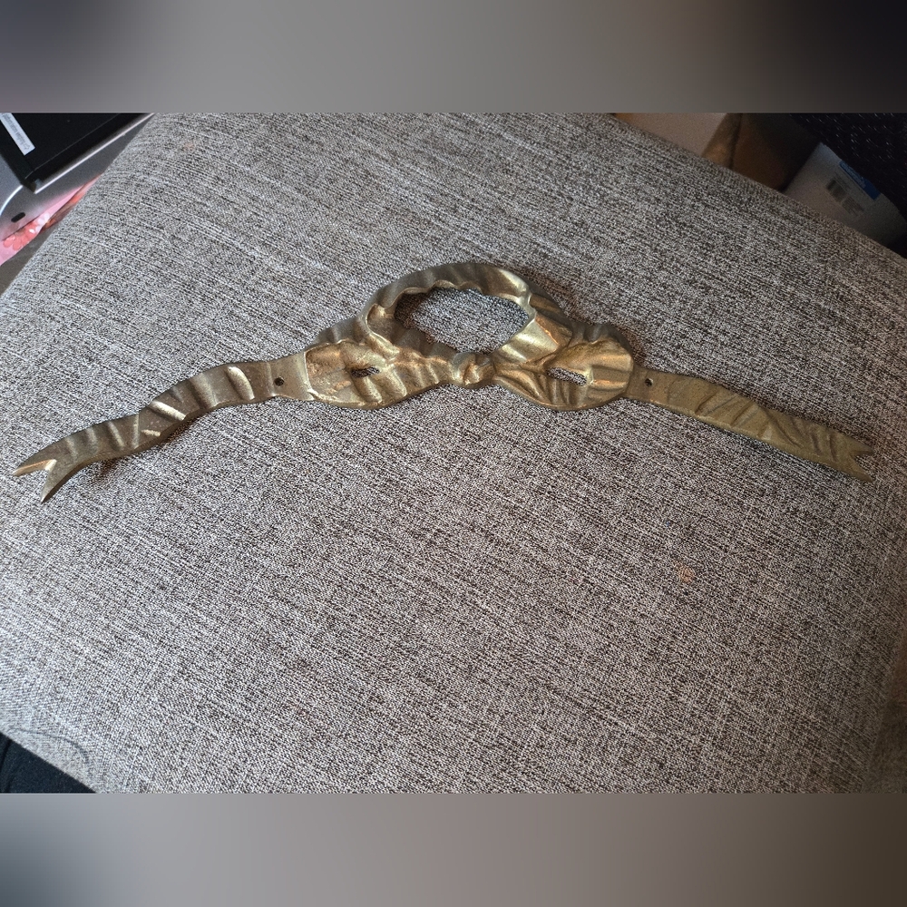 Vintage Brass Bow Wall Hanger